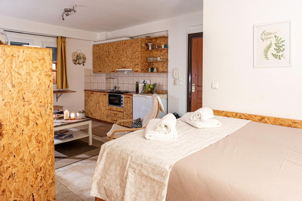Downtown Charming Studio Каламата Екстер'єр фото